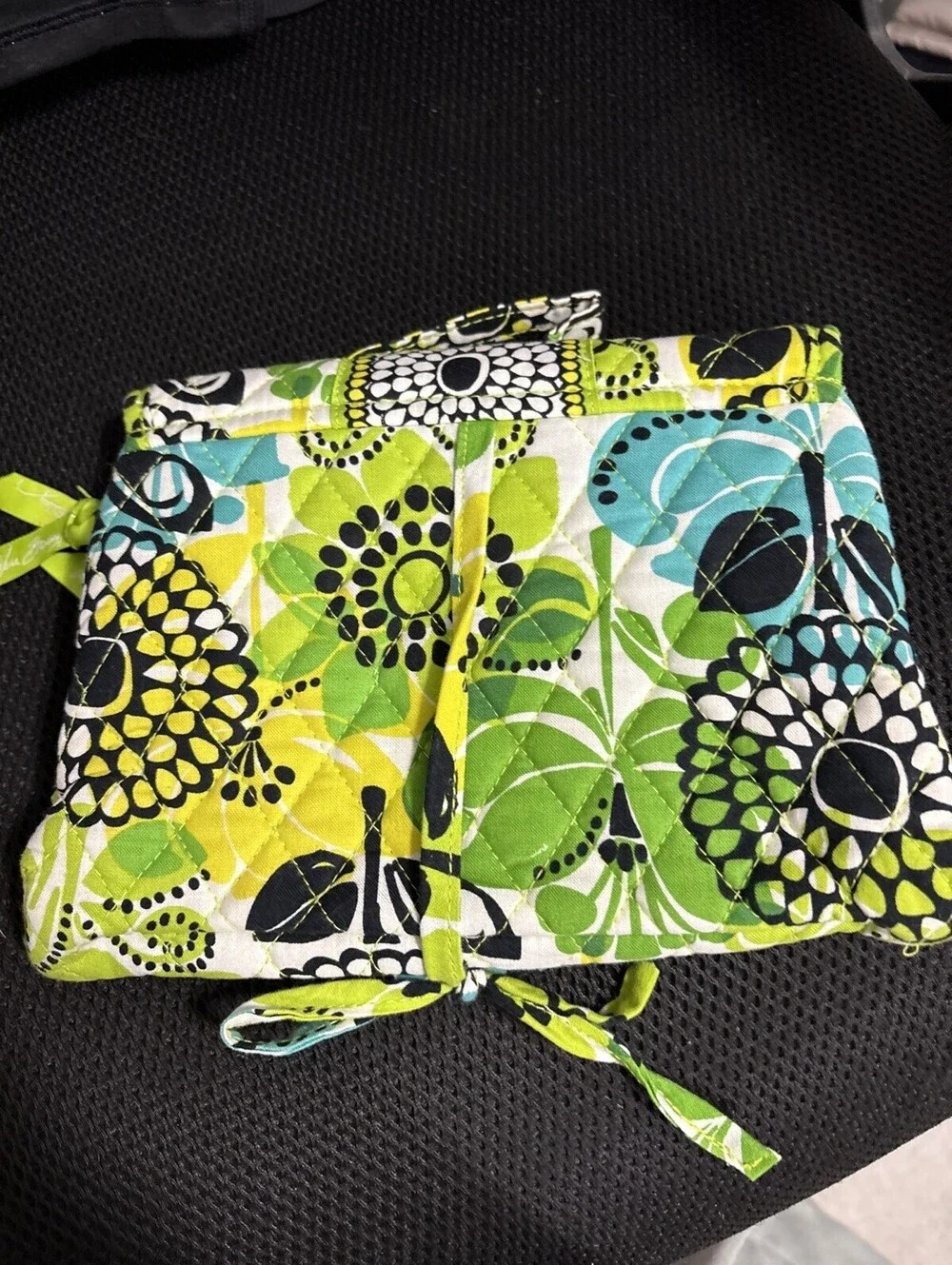 Vera Bradley Hanging Travel Organizer Lime’s Up Toiletry Bag & Makeup Case Flora